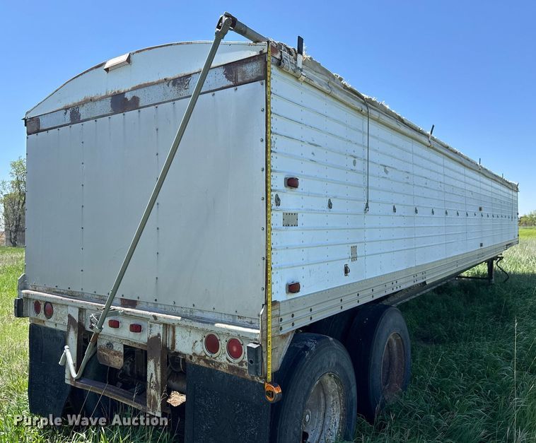 image for item EQ1433 1974 Timpte grain trailer