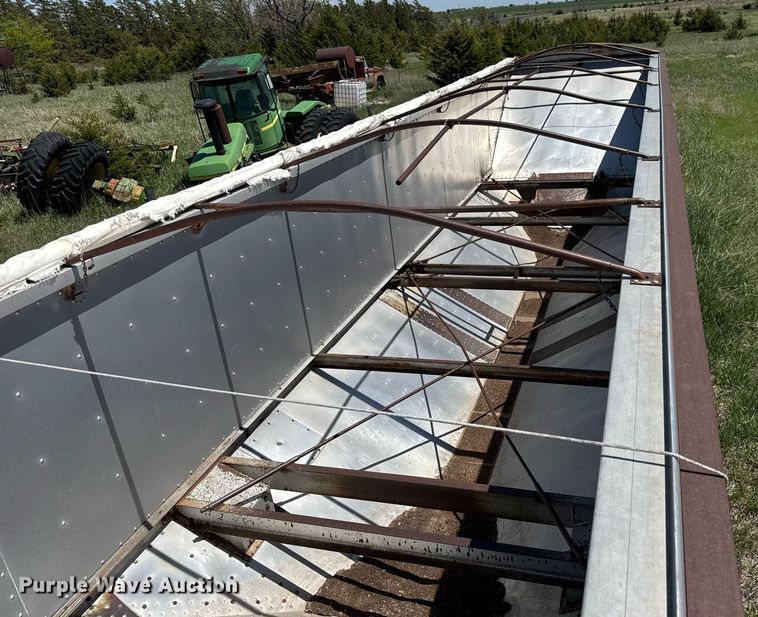 image for item EQ1433 1974 Timpte grain trailer