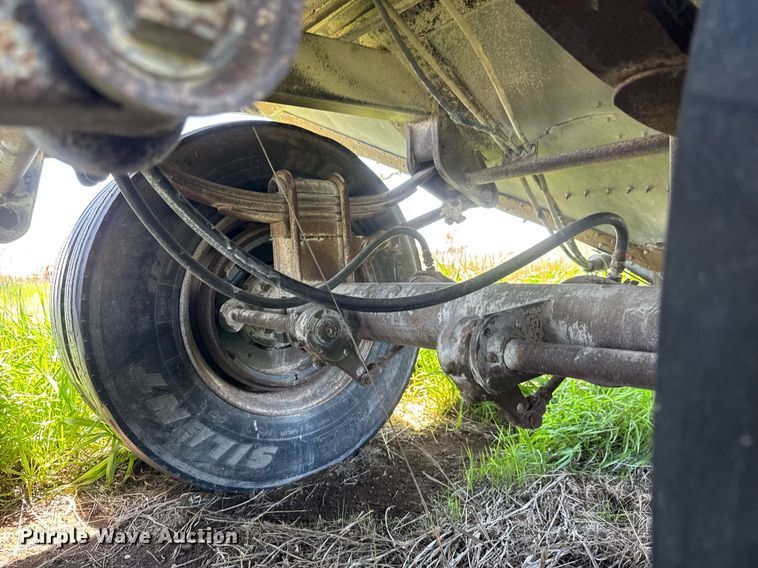 image for item EQ1433 1974 Timpte grain trailer