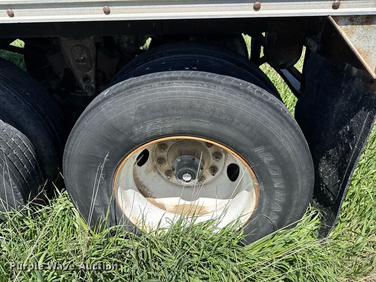 image for item EQ1433 1974 Timpte grain trailer