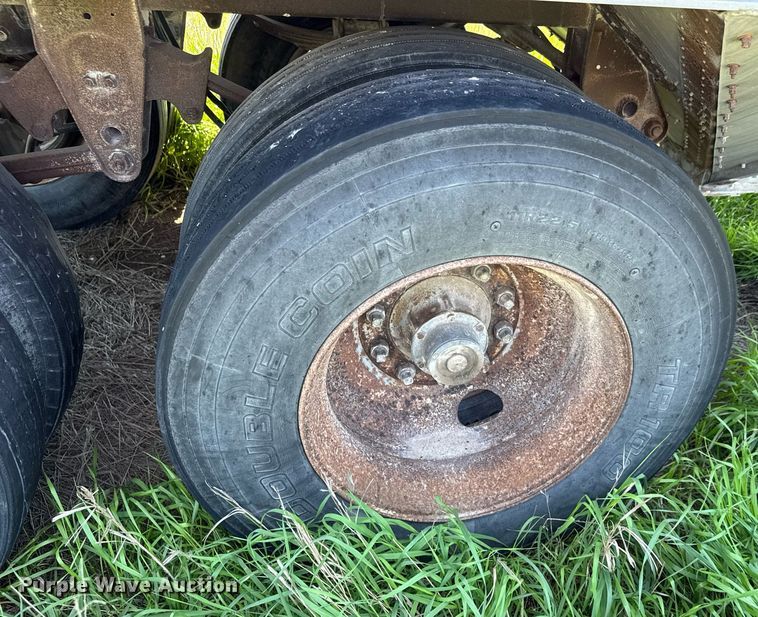 image for item EQ1433 1974 Timpte grain trailer