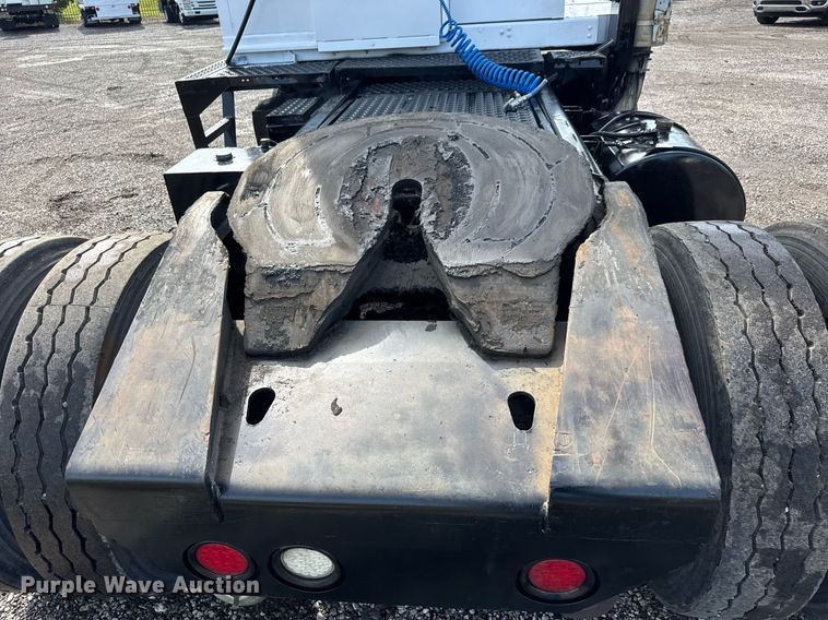 image for item EQ1455 2005 Kalmar 30 yard truck