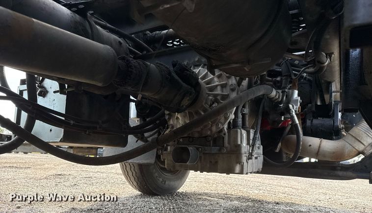 image for item EQ1455 2005 Kalmar 30 yard truck