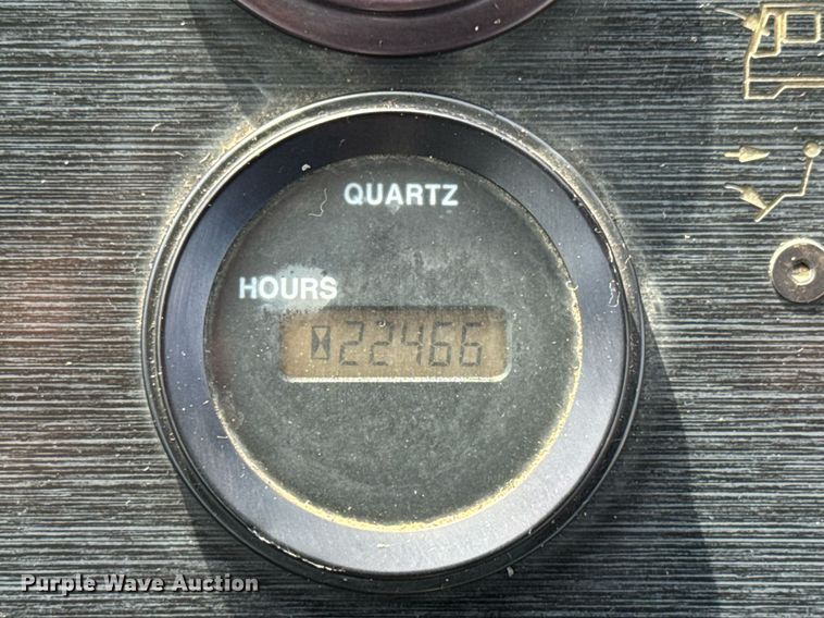 image for item EQ1455 2005 Kalmar 30 yard truck