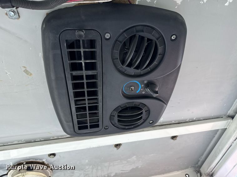 image for item EQ1455 2005 Kalmar 30 yard truck