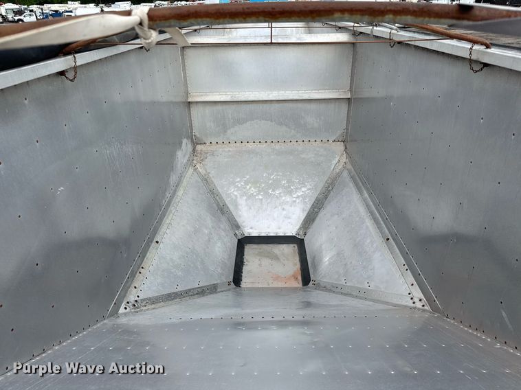 image for item EQ1456 2011 Timpte grain trailer