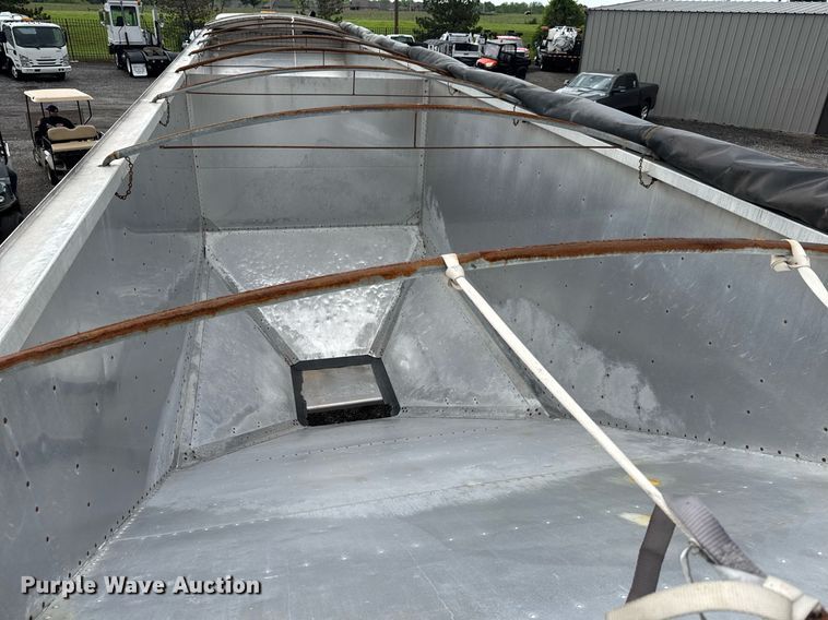 image for item EQ1456 2011 Timpte grain trailer