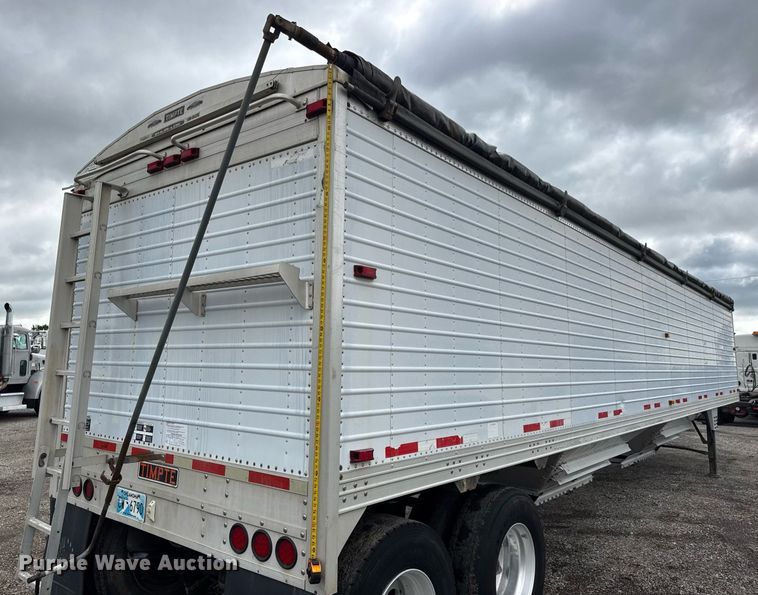 image for item EQ1456 2011 Timpte grain trailer