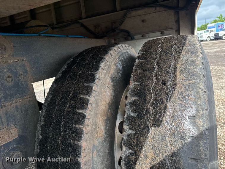 image for item EQ1456 2011 Timpte grain trailer