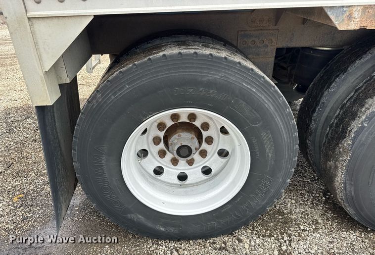 image for item EQ1456 2011 Timpte grain trailer