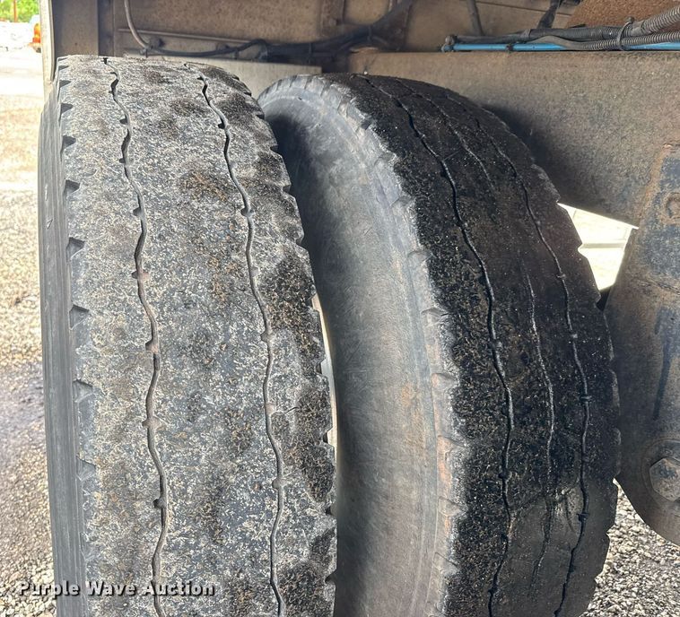 image for item EQ1456 2011 Timpte grain trailer