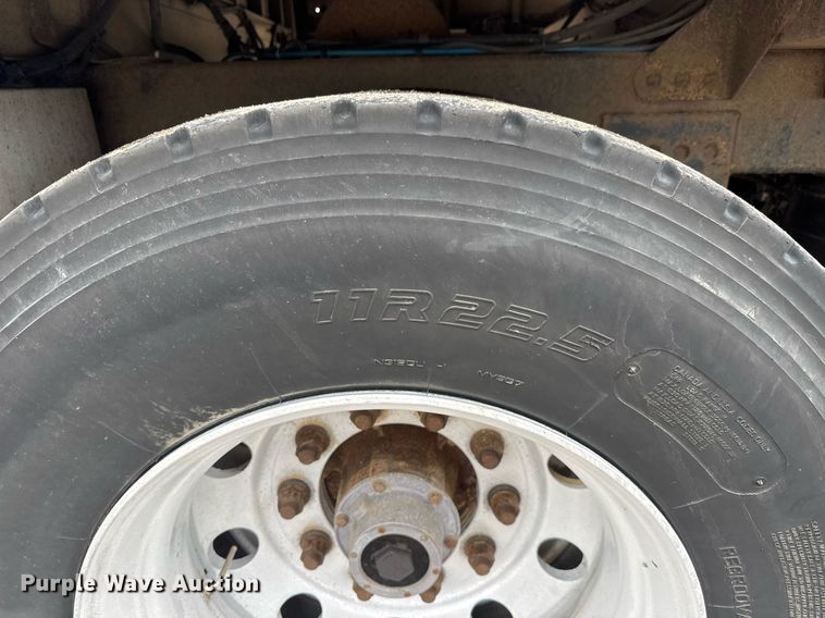 image for item EQ1456 2011 Timpte grain trailer