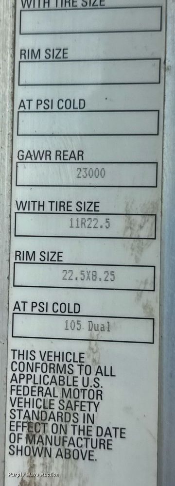 image for item EQ1459 2012 Kenworth T800 semi truck