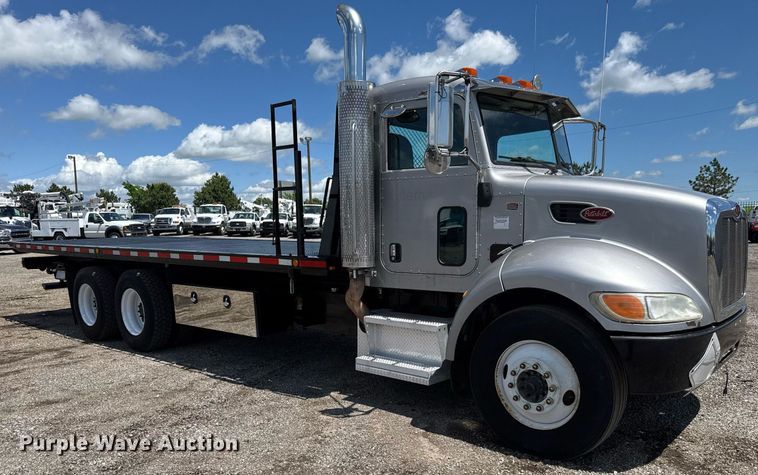 image for item EQ1464 2010 Peterbilt 340 rollback truck