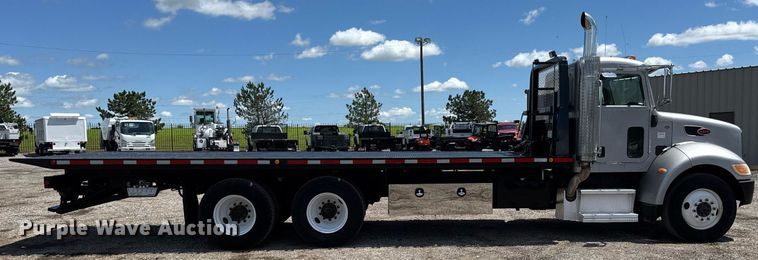 image for item EQ1464 2010 Peterbilt 340 rollback truck