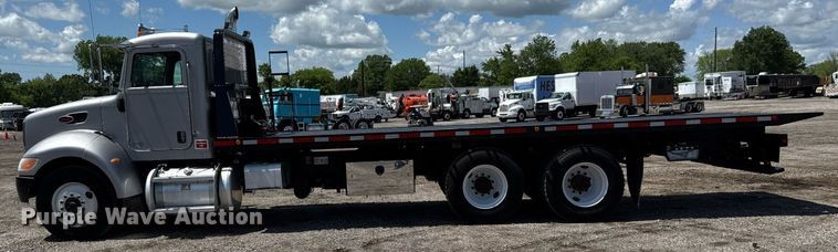 image for item EQ1464 2010 Peterbilt 340 rollback truck