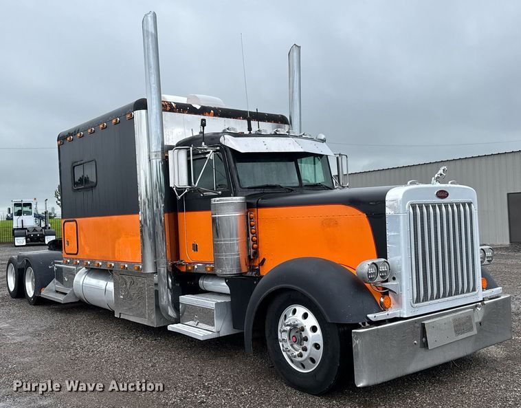 image for item EQ1471 1996 Peterbilt 379 semi truck