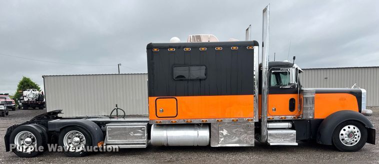 image for item EQ1471 1996 Peterbilt 379 semi truck
