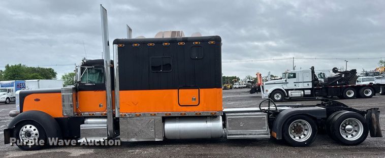 image for item EQ1471 1996 Peterbilt 379 semi truck
