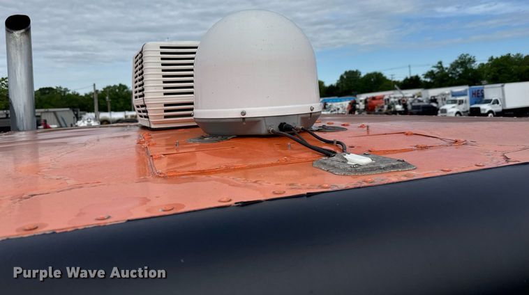 image for item EQ1471 1996 Peterbilt 379 semi truck