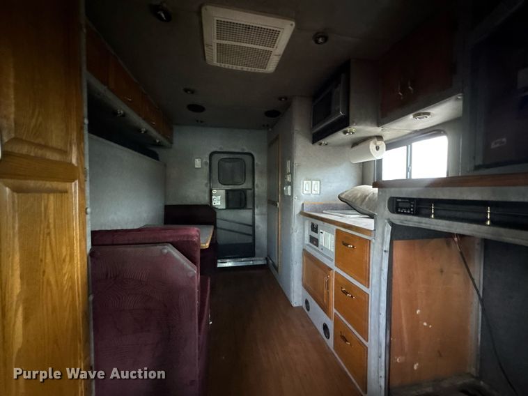 image for item EQ1471 1996 Peterbilt 379 semi truck