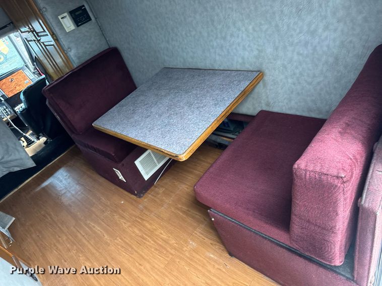 image for item EQ1471 1996 Peterbilt 379 semi truck