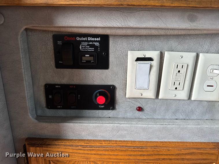 image for item EQ1471 1996 Peterbilt 379 semi truck