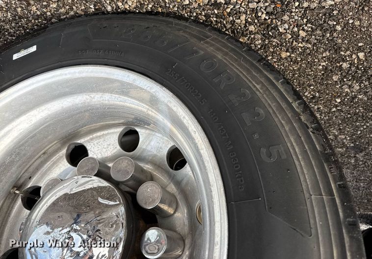 image for item EQ1471 1996 Peterbilt 379 semi truck