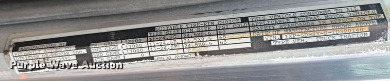 image for item EQ1471 1996 Peterbilt 379 semi truck