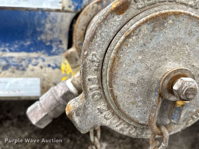 image for item EQ1480 2001 Heil pneumatic dry bulk trailer