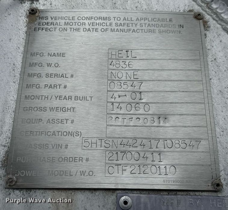 image for item EQ1480 2001 Heil pneumatic dry bulk trailer