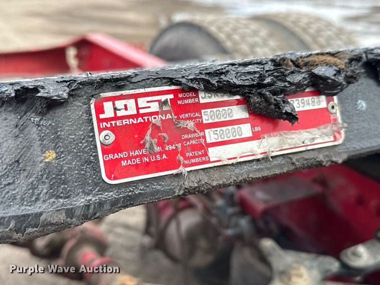 image for item EQ1499 2013 Mack CXU613 semi truck