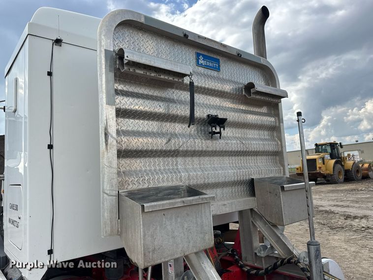 image for item EQ1499 2013 Mack CXU613 semi truck