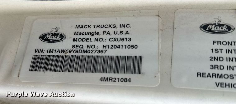 image for item EQ1499 2013 Mack CXU613 semi truck