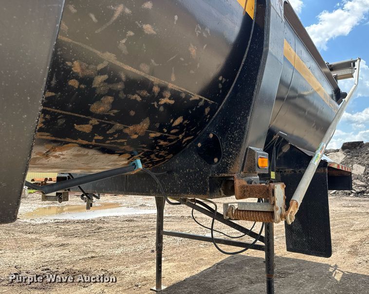 image for item EQ1500 2009 Ranco Anvil ED24-26 end dump trailer