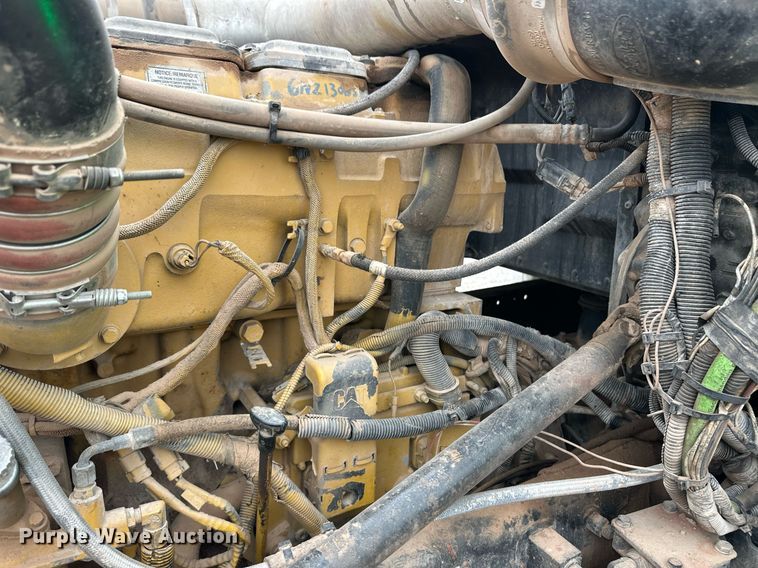 image for item EQ4725 2000 Peterbilt 379 semi truck