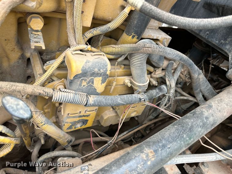 image for item EQ4725 2000 Peterbilt 379 semi truck