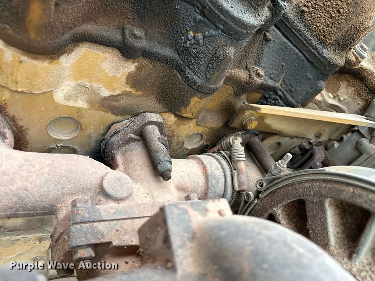 image for item EQ4725 2000 Peterbilt 379 semi truck