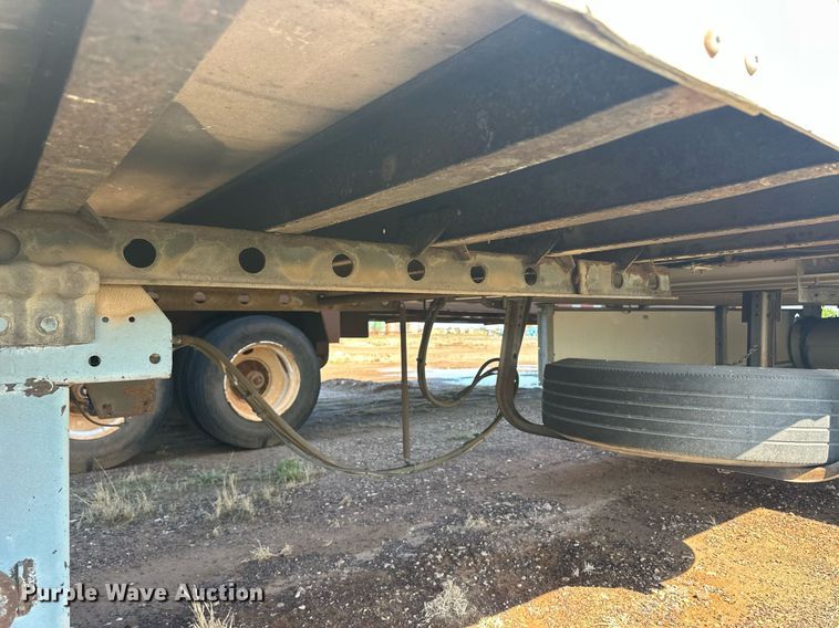 image for item EQ4736 2011 Wabash refrigerated van trailer