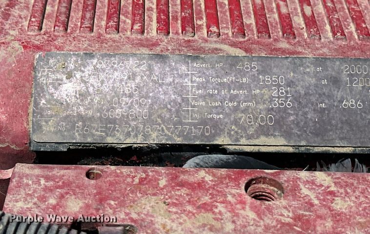 image for item EQ4751 2010 Peterbilt 386 semi truck