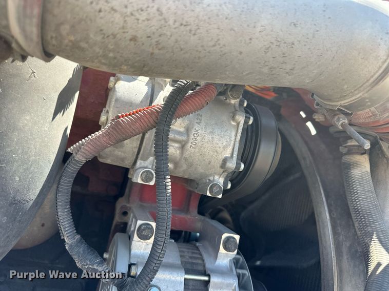 image for item EQ4751 2010 Peterbilt 386 semi truck