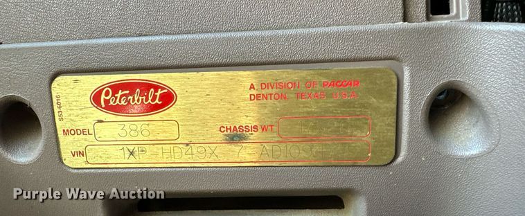 image for item EQ4751 2010 Peterbilt 386 semi truck