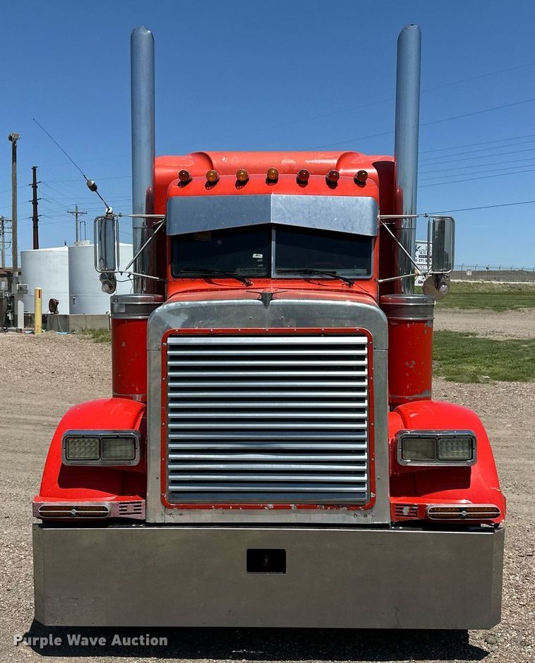 image for item EQ4752 1997 Peterbilt 379 semi truck