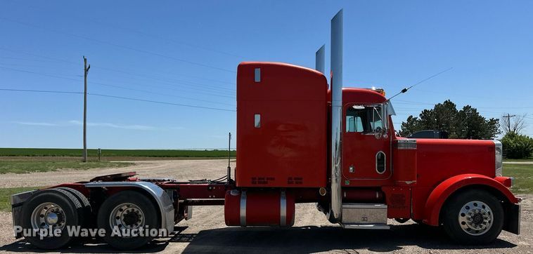 image for item EQ4752 1997 Peterbilt 379 semi truck