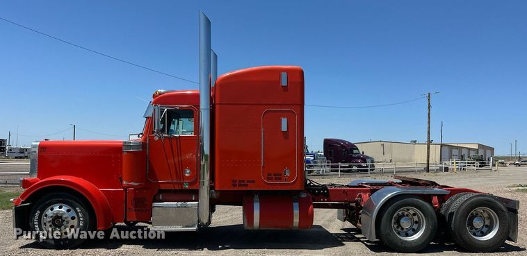 image for item EQ4752 1997 Peterbilt 379 semi truck