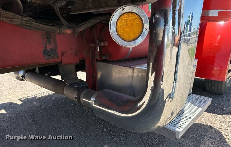 image for item EQ4752 1997 Peterbilt 379 semi truck