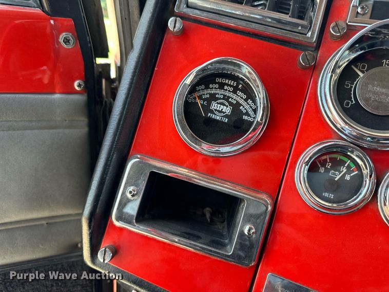 image for item EQ4752 1997 Peterbilt 379 semi truck