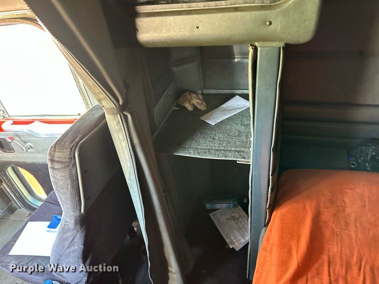 image for item EQ4752 1997 Peterbilt 379 semi truck