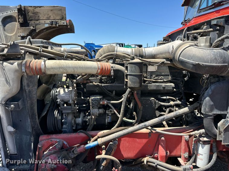 image for item EQ4752 1997 Peterbilt 379 semi truck