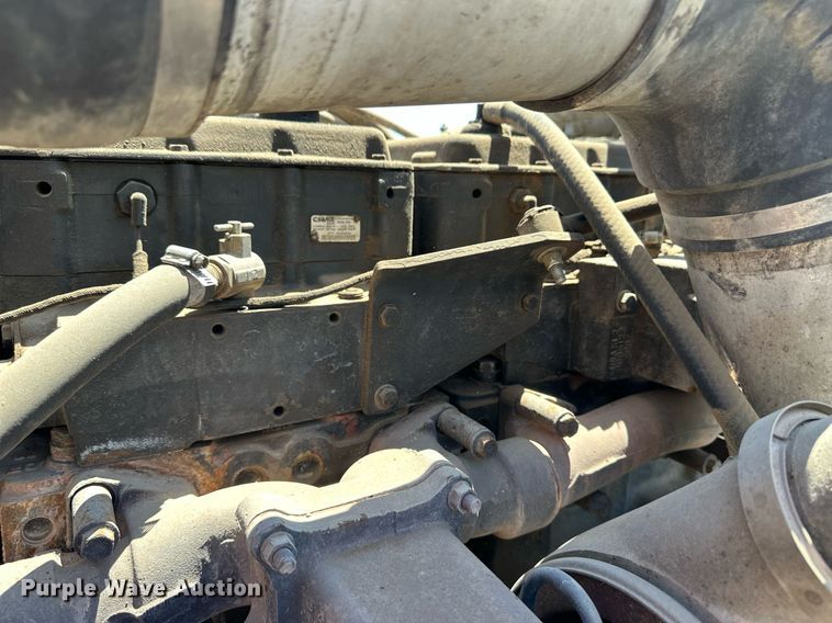 image for item EQ4752 1997 Peterbilt 379 semi truck